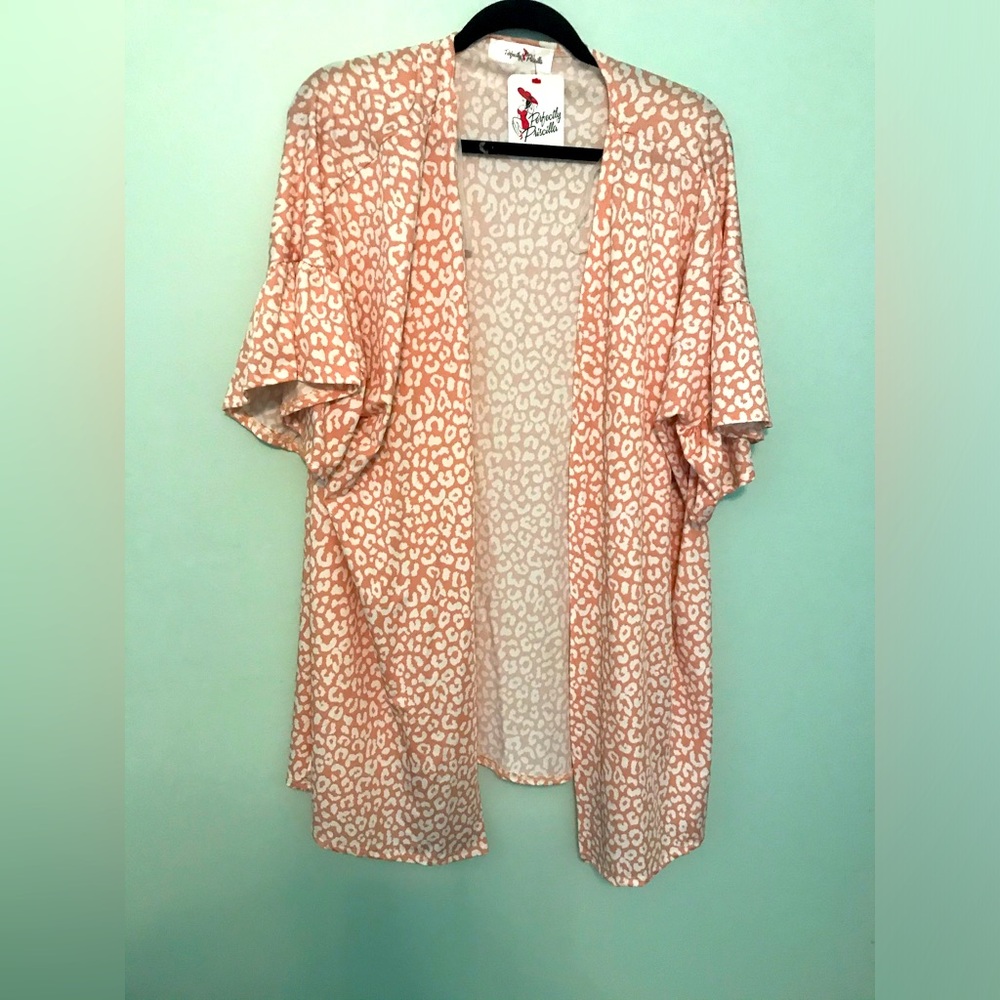 NWT Perfectly Priscilla light pink cheetah cardigan